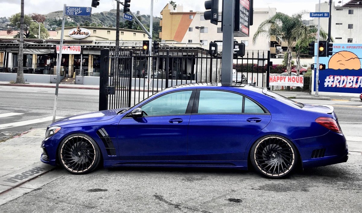 Мерседес 222 матовый