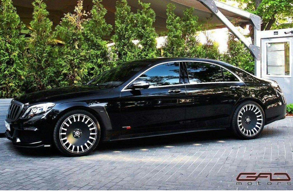 Mercedes s63 Maybach