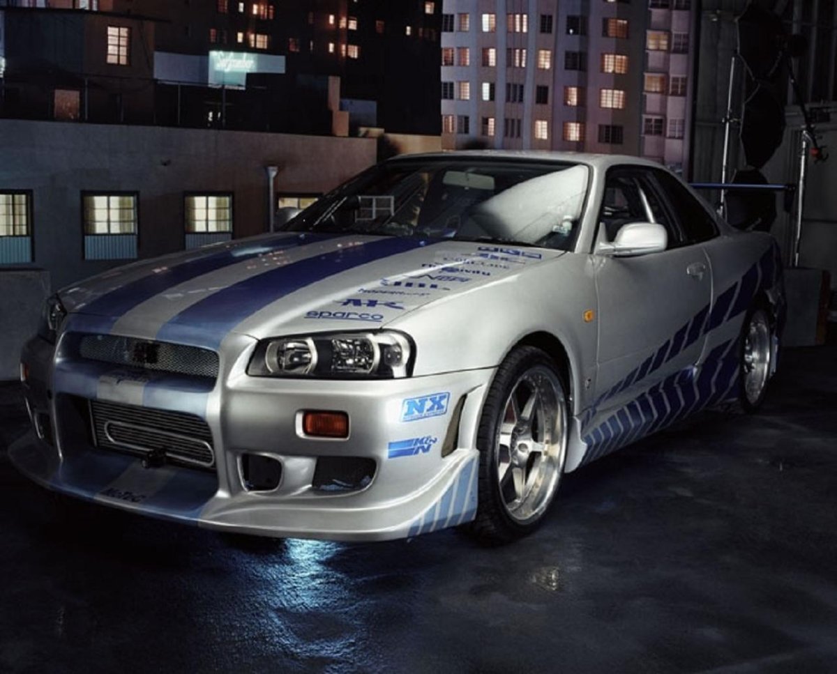 Nissan Skyline GTR 34 Форсаж
