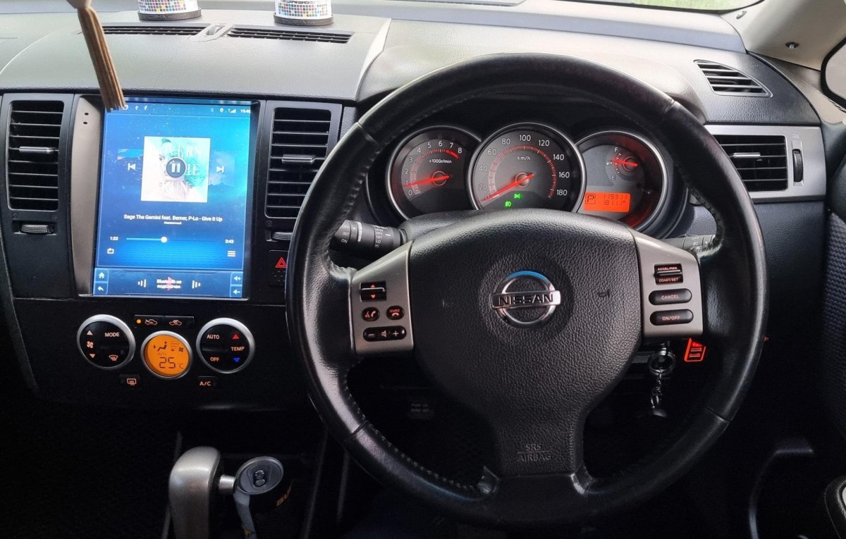 Тиида магнитола Тесла