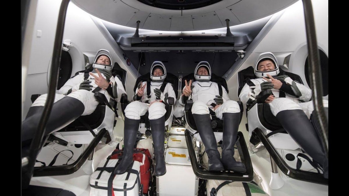 SPACEX Crew Dragon МКС