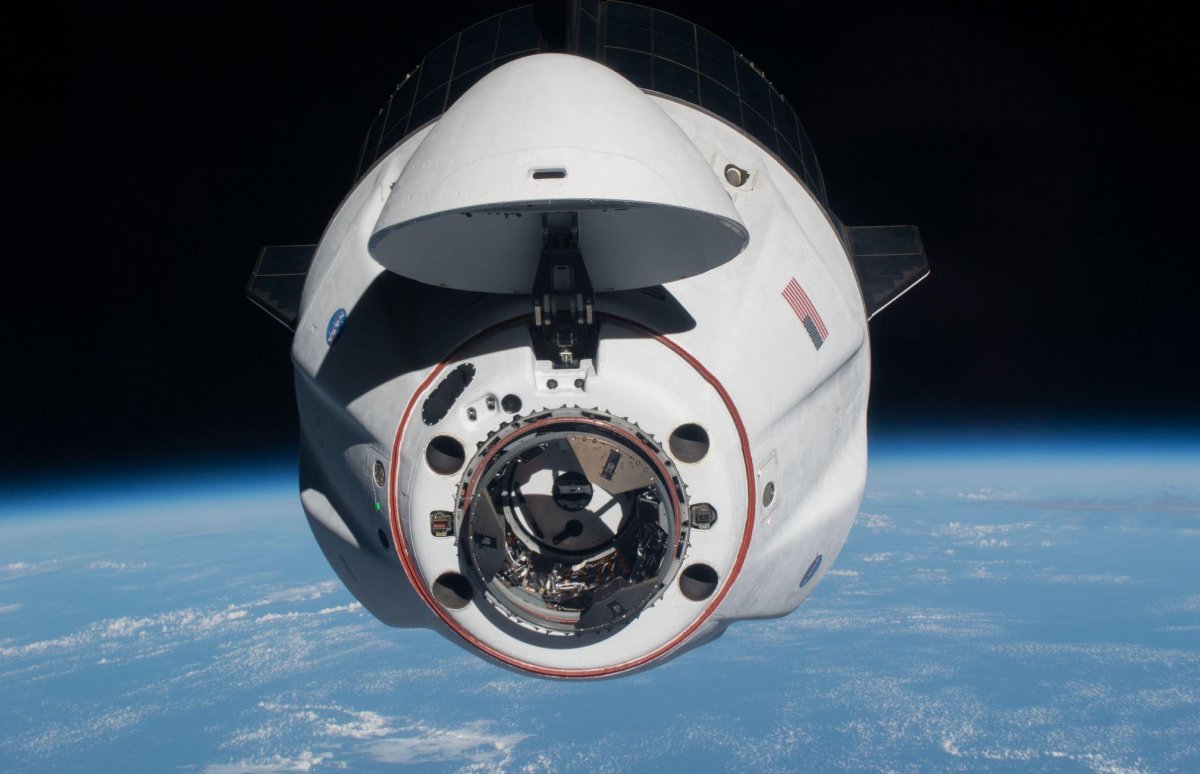 SPACEX Crew Dragon МКС