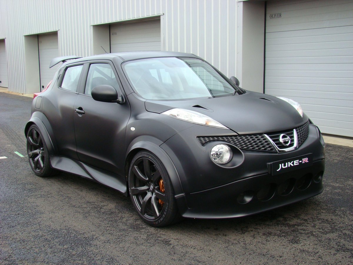 Nissan Juke r