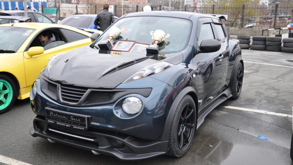 Nissan Juke капот