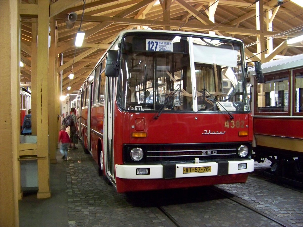 Ikarus 280