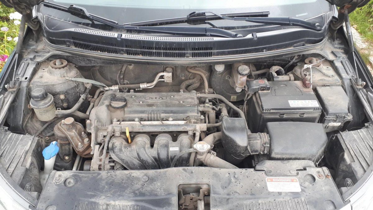 Стартер Киа Рио по капотом