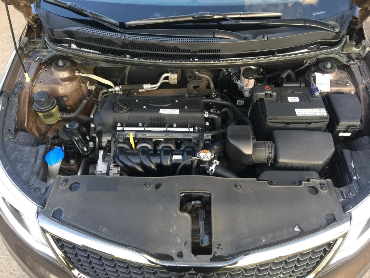 Подкапотка Kia Rio 3