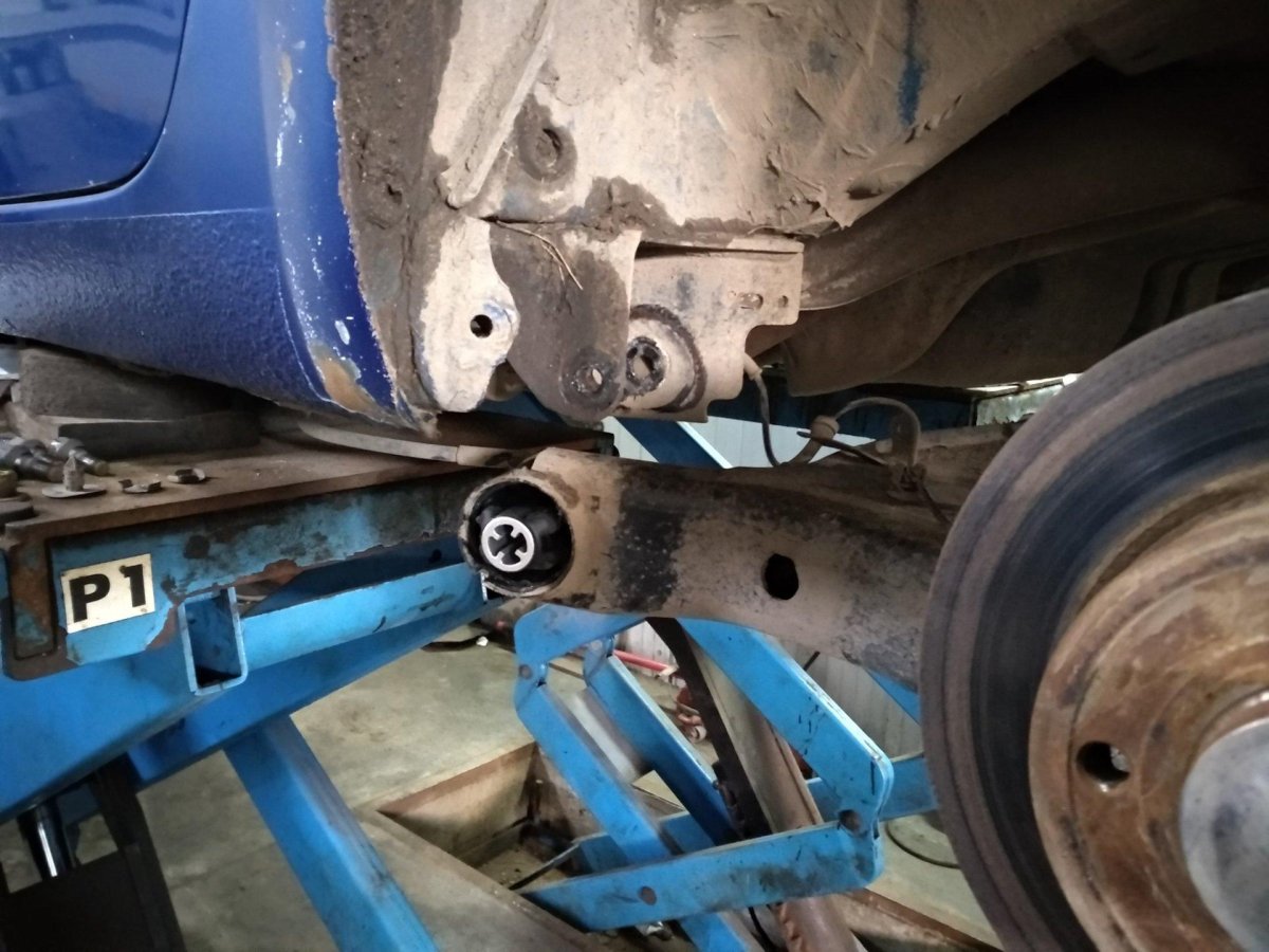 Задняя подвеска Рено Меган 2