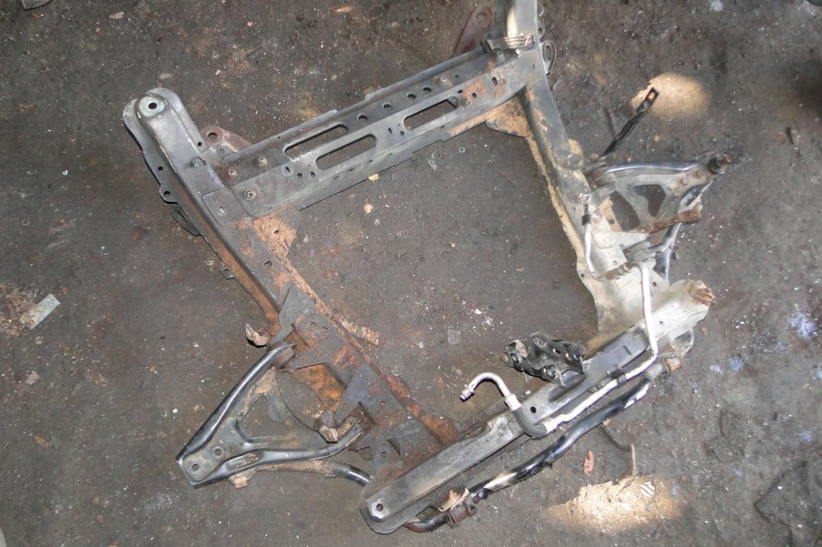 Задняя подвеска Рено Меган 2 седан