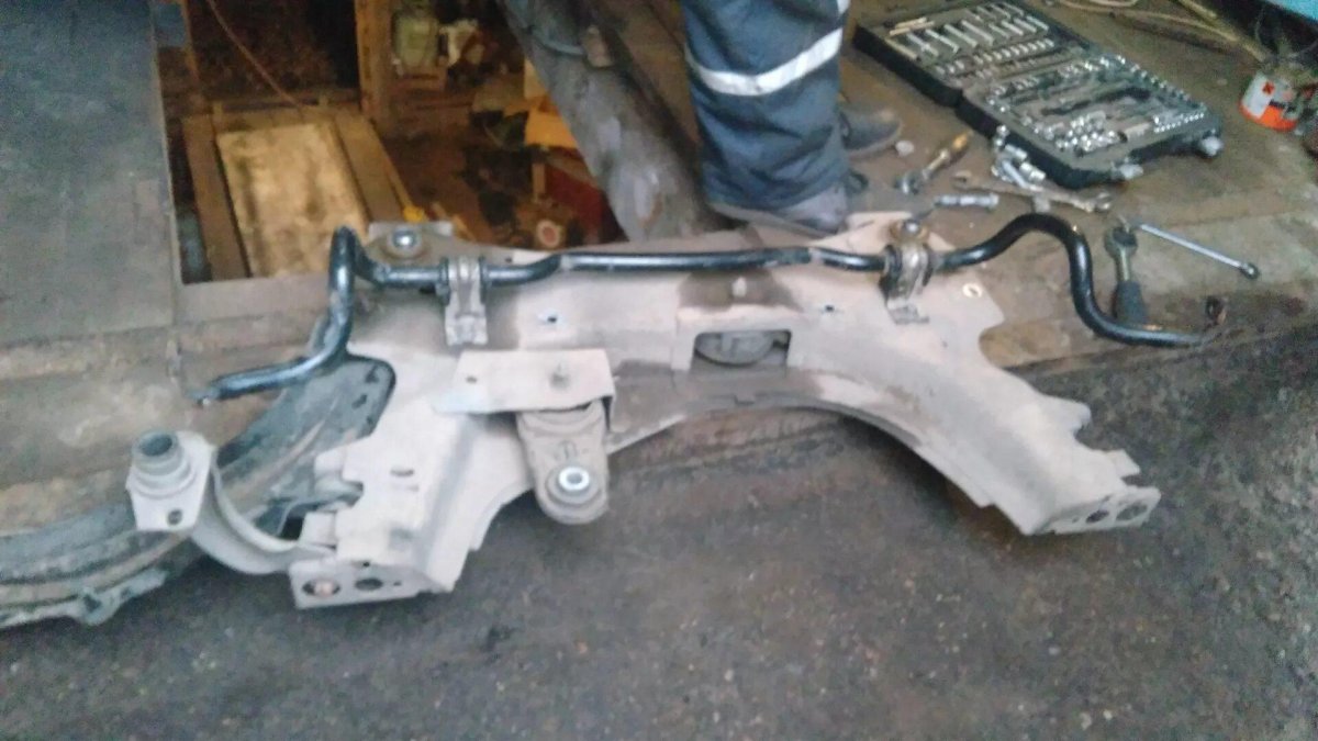 Передняя подвеска Рено Сценик 2