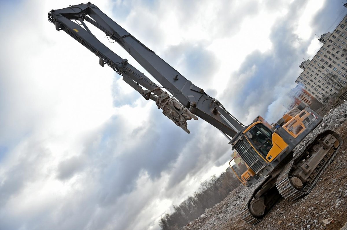 Экскаватор-разрушитель Volvo ec480dhr
