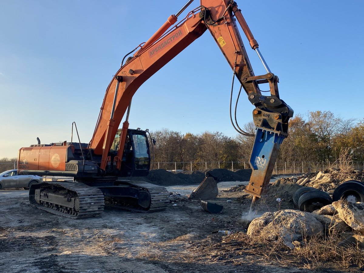 Экскаватор разрушитель