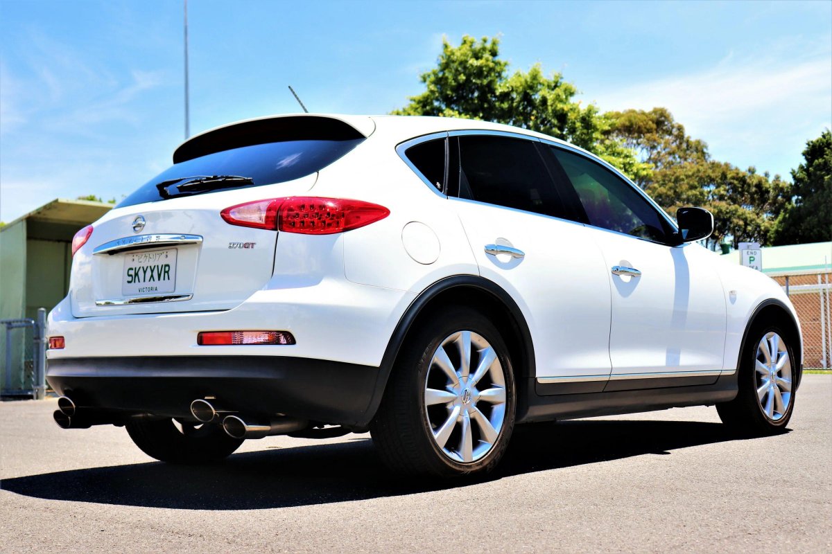 Nissan Skyline Crossover