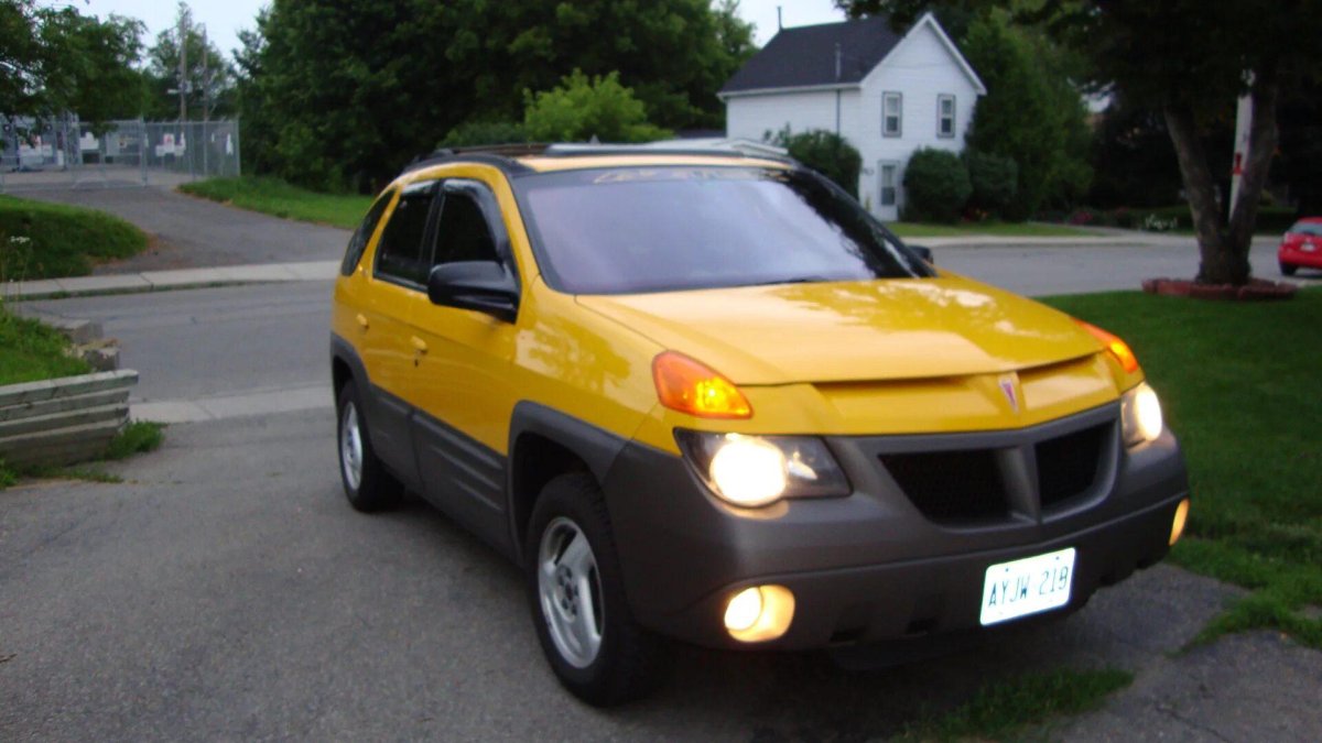 Pontiac Aztek 2