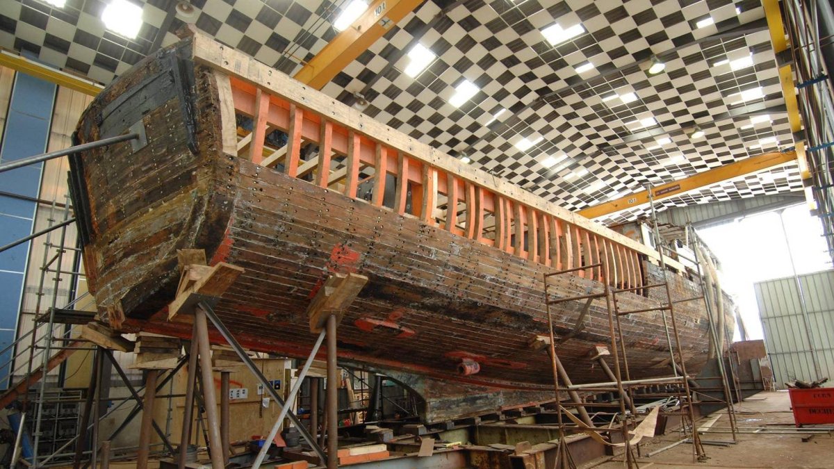 Калипсо лодка Жак Ив