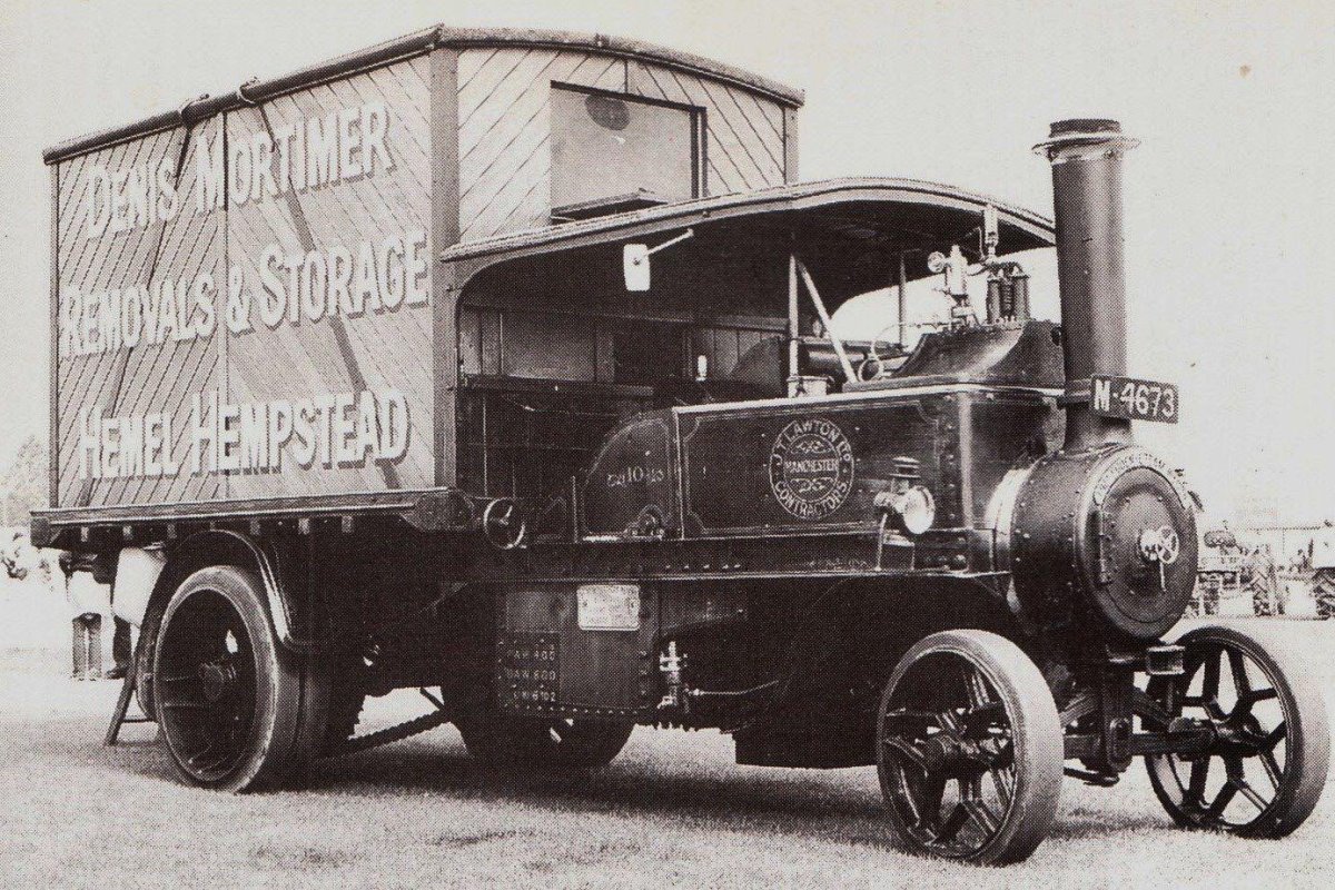 Тягач паровоз