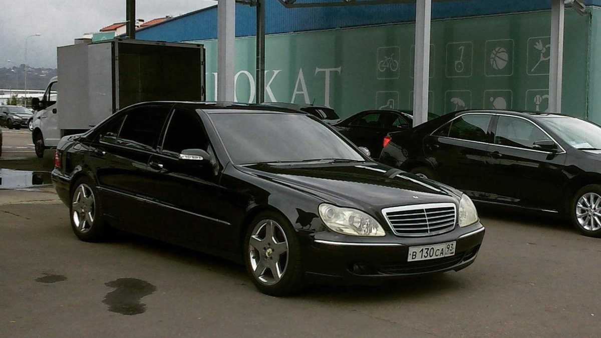 Мерседес s 220 чёрный