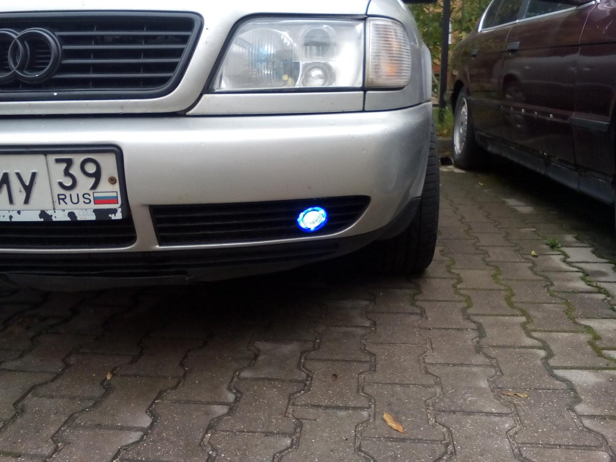 ПТФ В бампер Ауди а6 с4