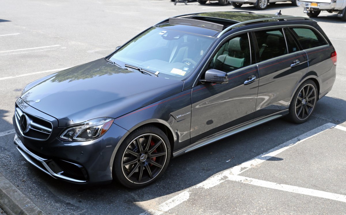 Мерседес Бенц е63 АМГ универсал