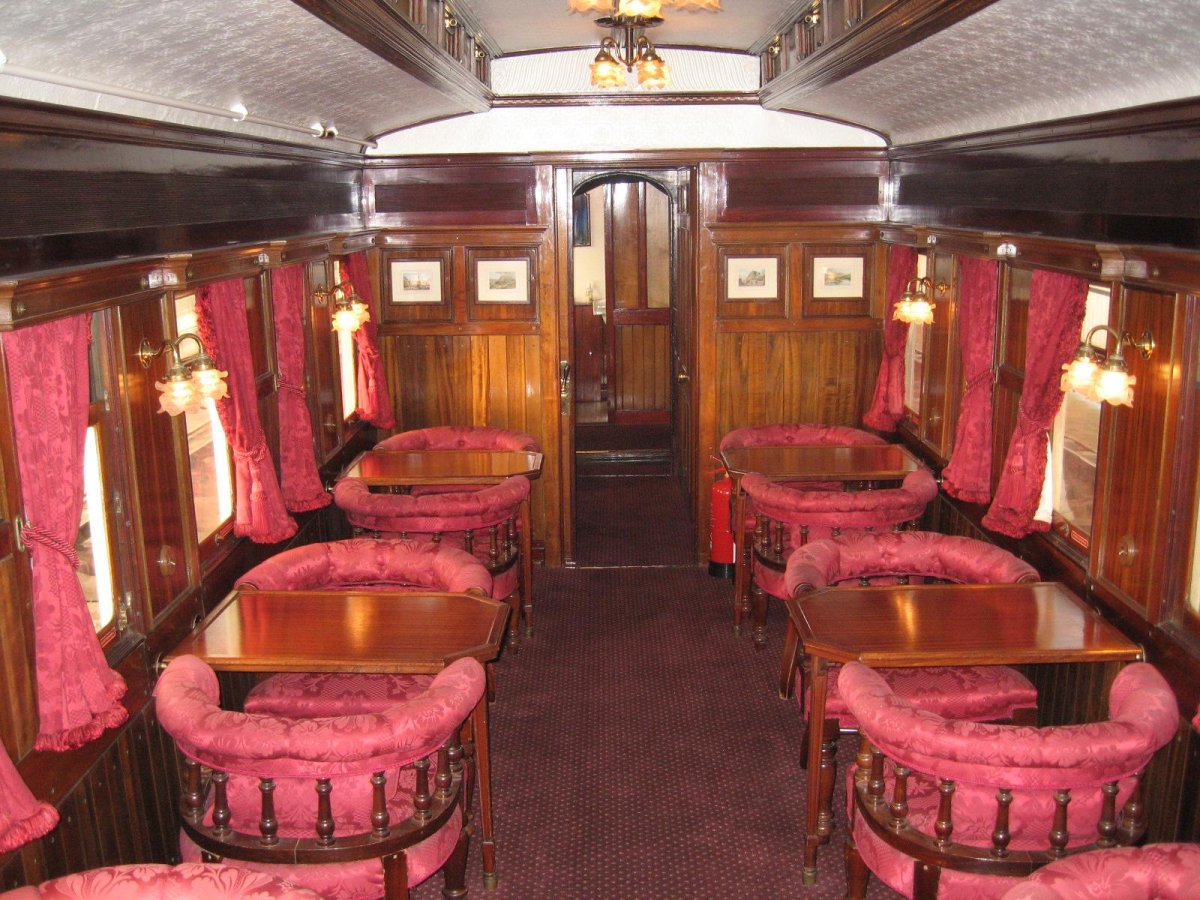 Королевский шотландец поезд