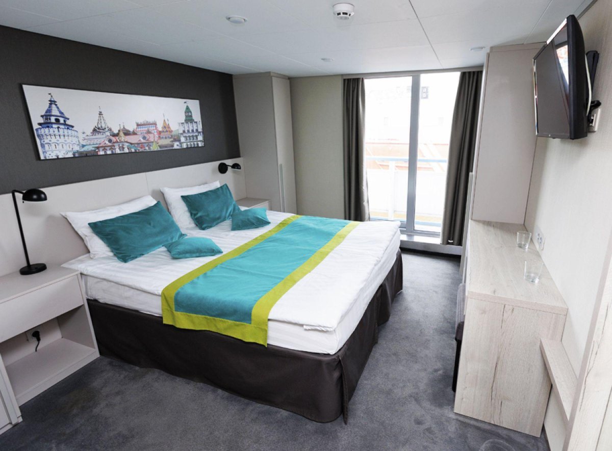 Теплоход Игорь Стравинский