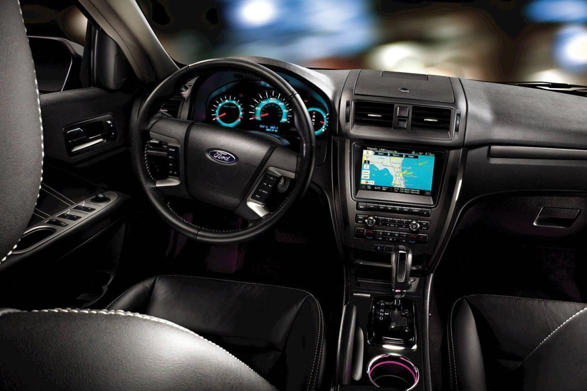 Ford Fusion салон