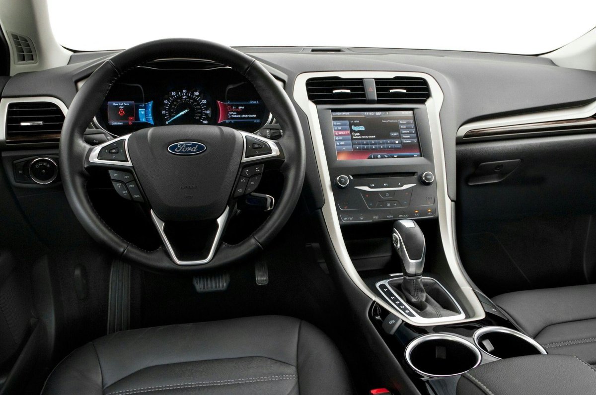 Форд Фьюжн 2015 салон