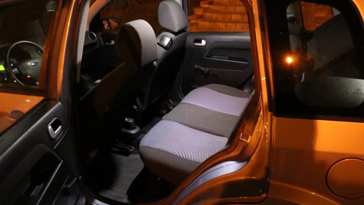 Форд Фьюжн 1.4 салона