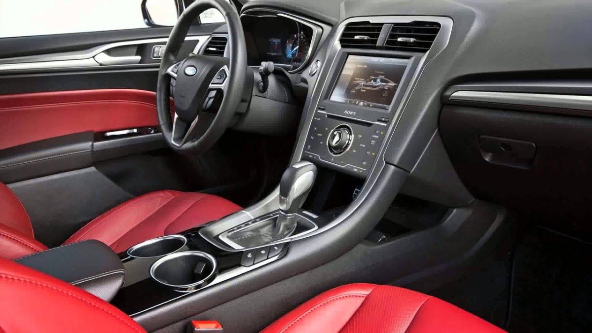 Ford Fusion 2015 салон