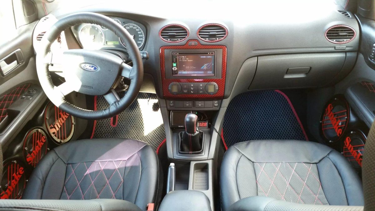 Салон Форд Фьюжен 2005