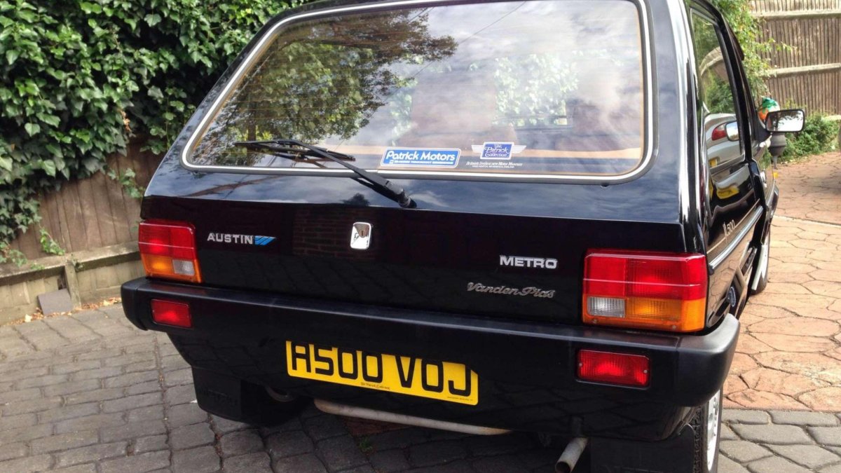 Автомобиль Austin Metro