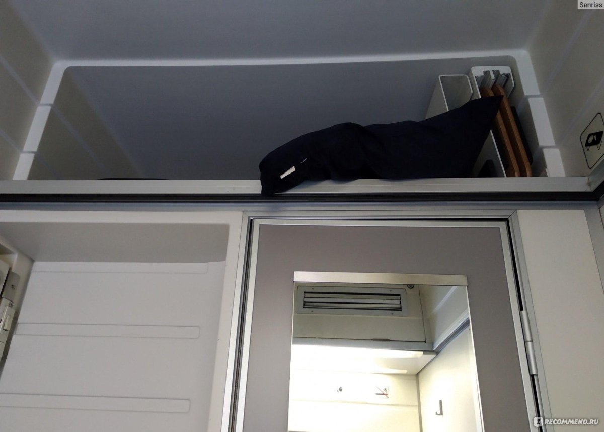 Антресоль с откидным люком снизу