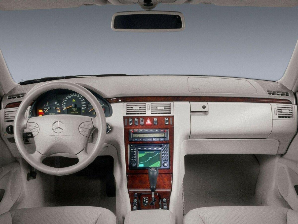 Mercedes w210 салон