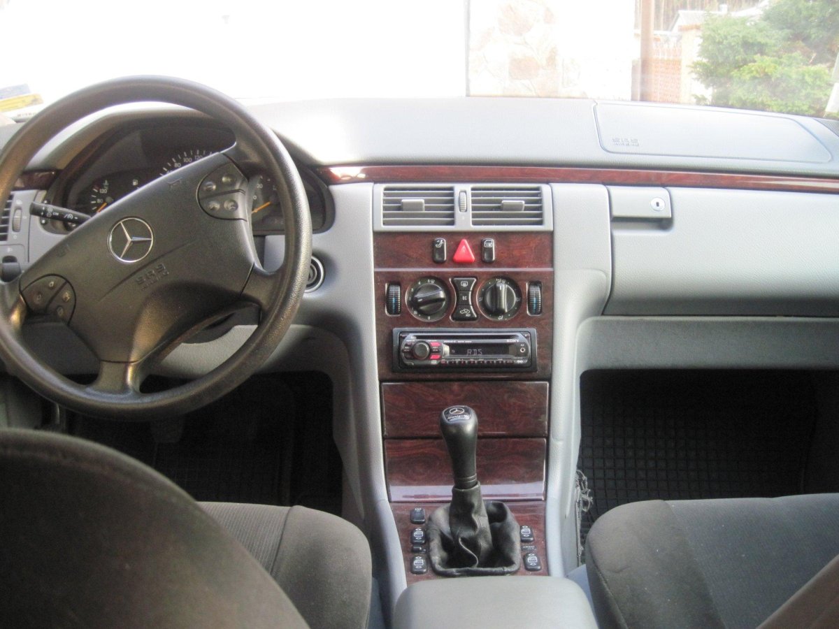 Mercedes w210 салон