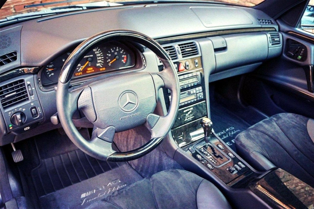 Мерседес Бенц w210 салон