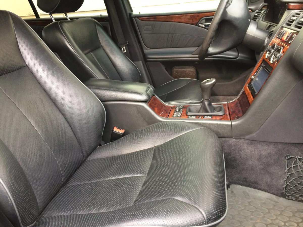 Мерседес 210 салон кожа