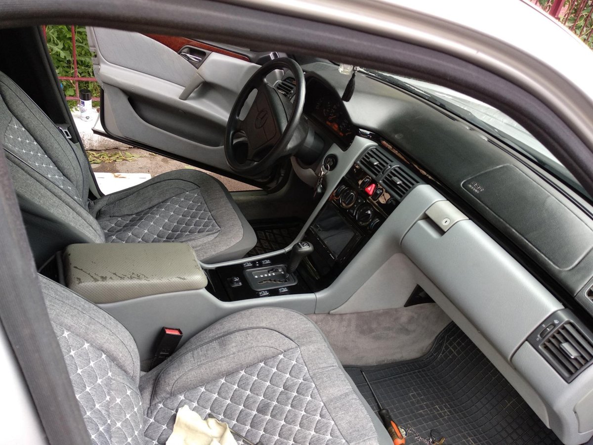 Мерседес w210 салон серый