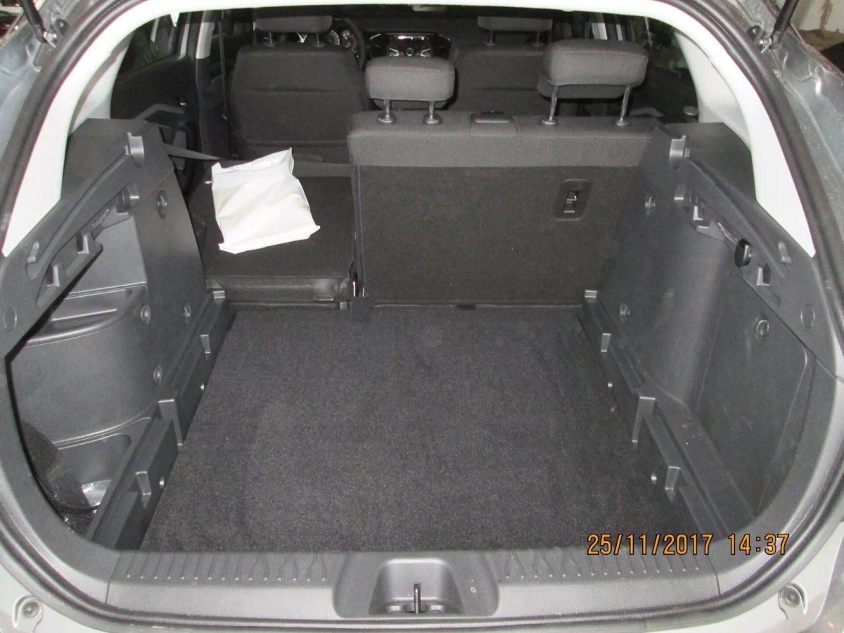 Лада Веста св багажник