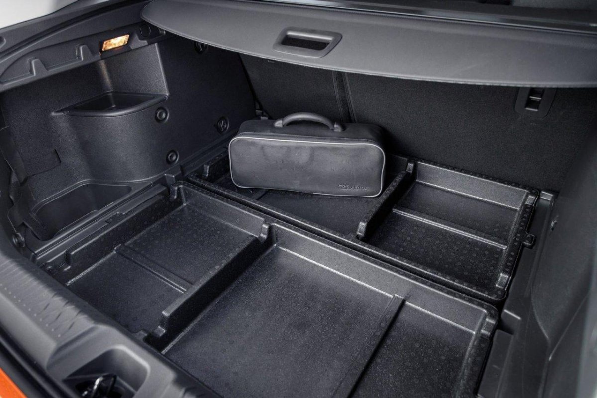 Лада Веста кросс багажник