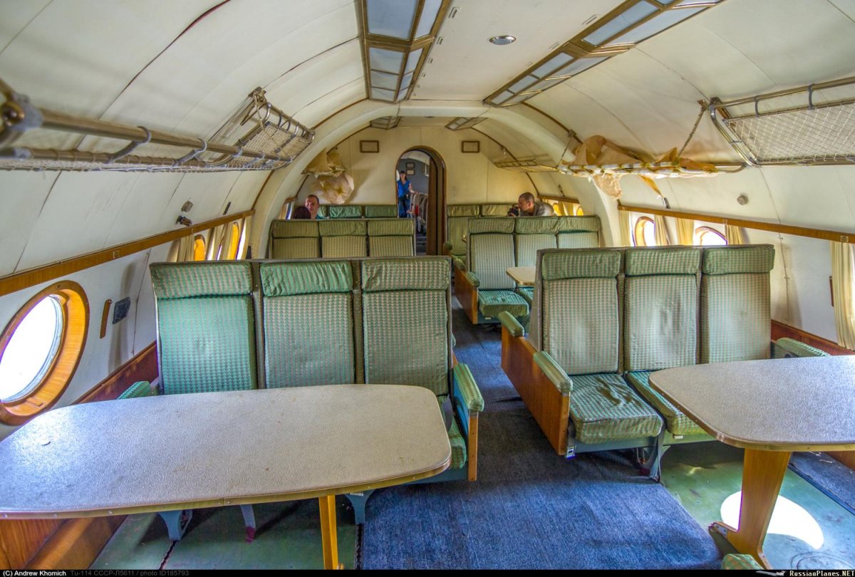 Ту-114 пассажирский самолёт