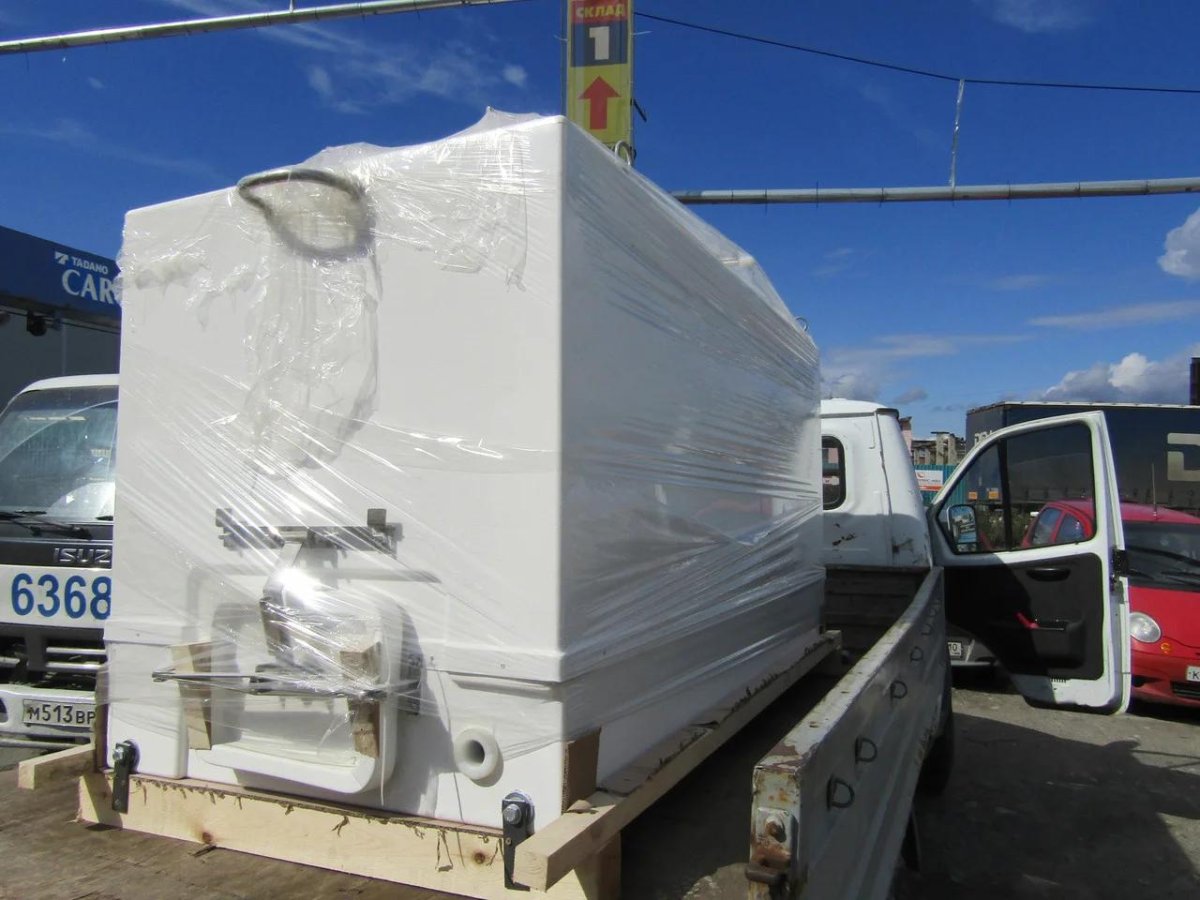 Живорыбные контейнеры