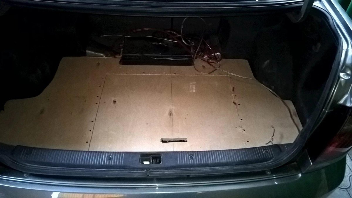 Nissan Almera n16 пол багажника