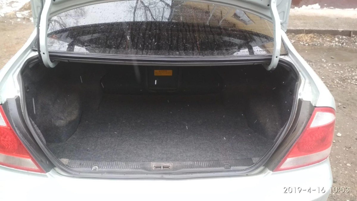 Nissan Almera Classic багажник