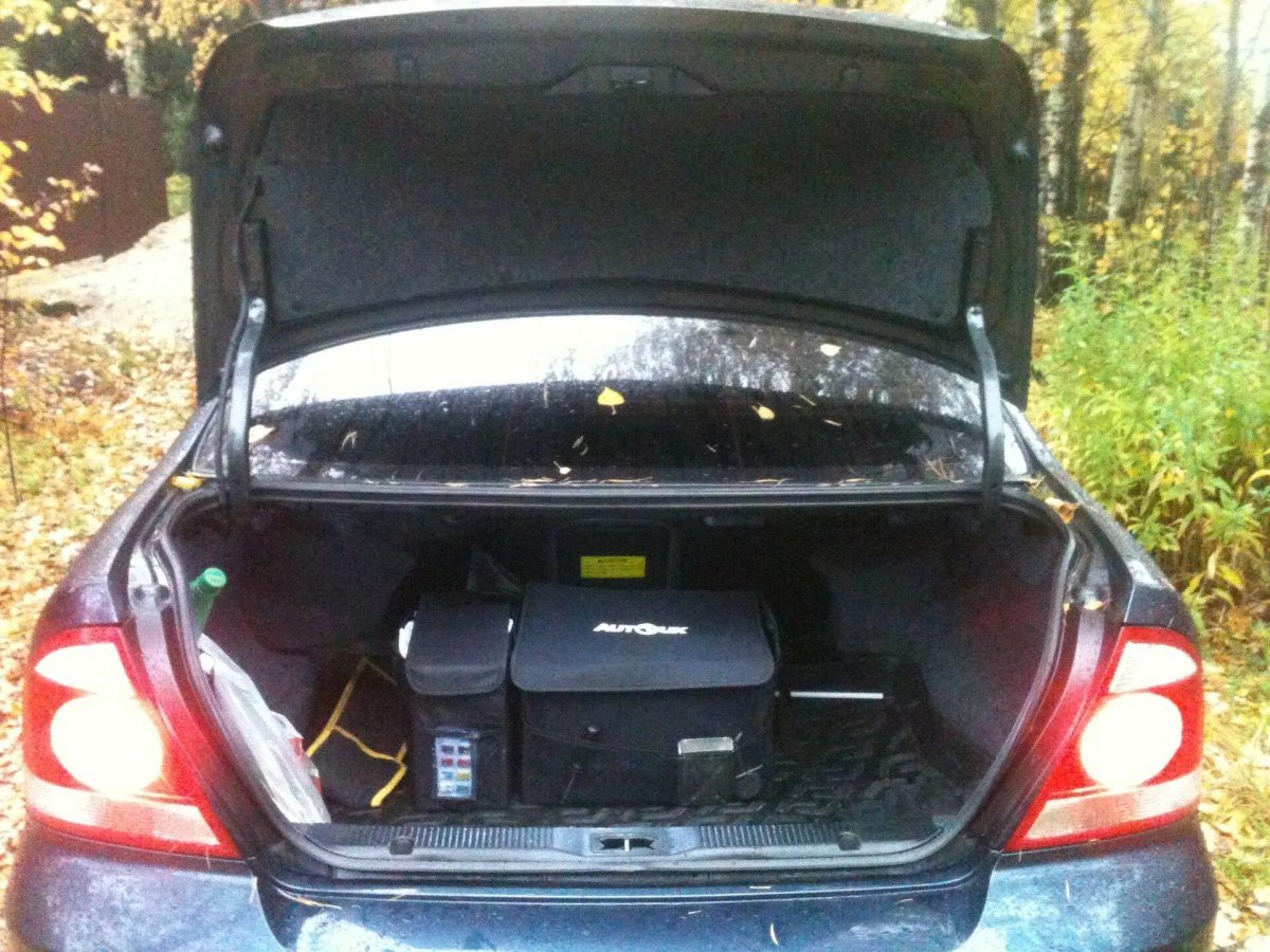 Almera Classic 2008 багажник