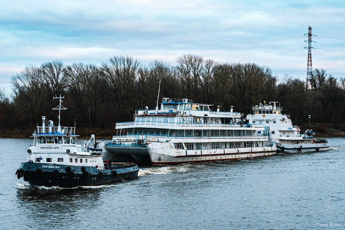 Теплоход от 2056