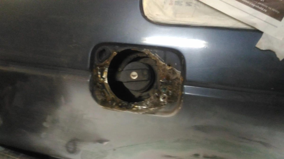 Горловина бензобака Passat b3