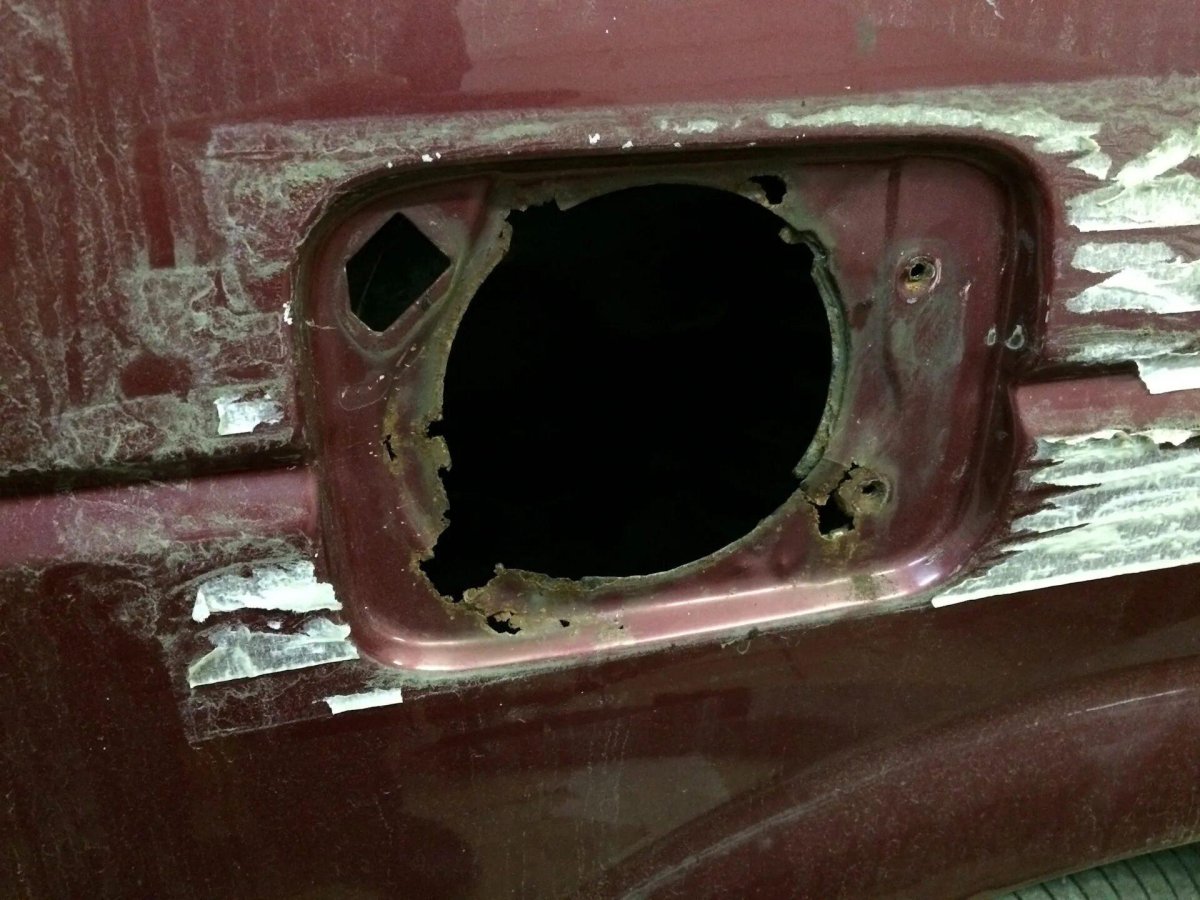 Горловина бензобака Passat b3