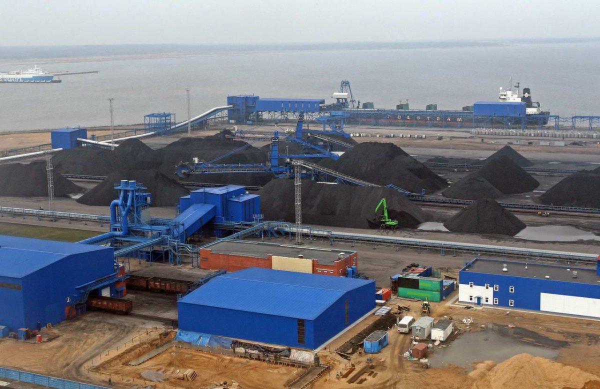 Порт Усть - Луга. Терминал Ростерминалуголь.