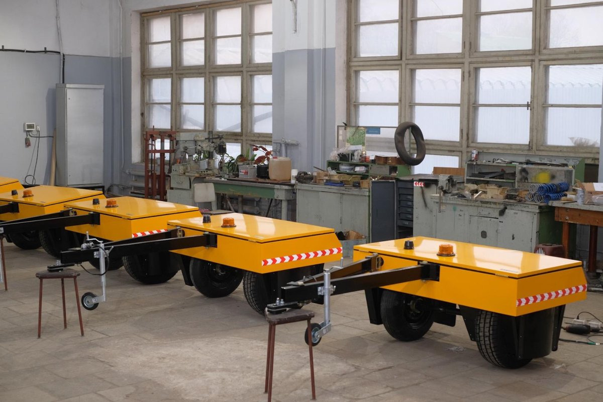 Аэродромная тормозная тележка АТТ-2