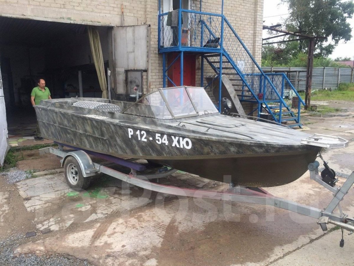 Катер Амур водомет